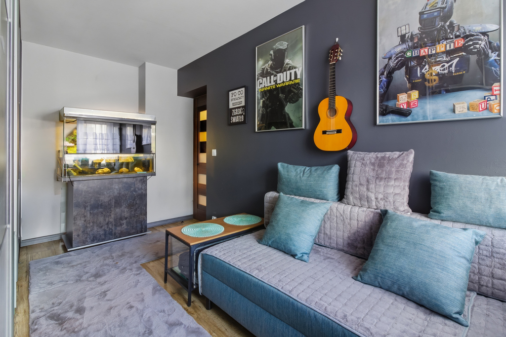 3 pokoje, duży balkon - blisko trasy S7