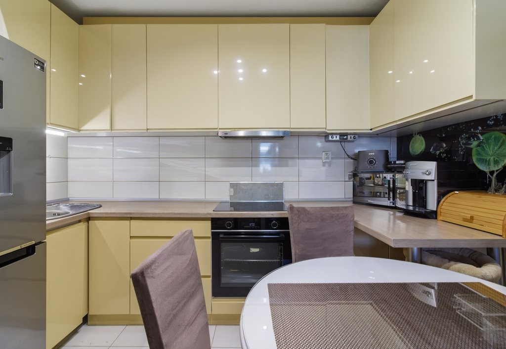 3 pokoje, duży balkon - blisko trasy S7