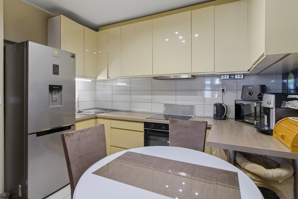 3 pokoje, duży balkon - blisko trasy S7