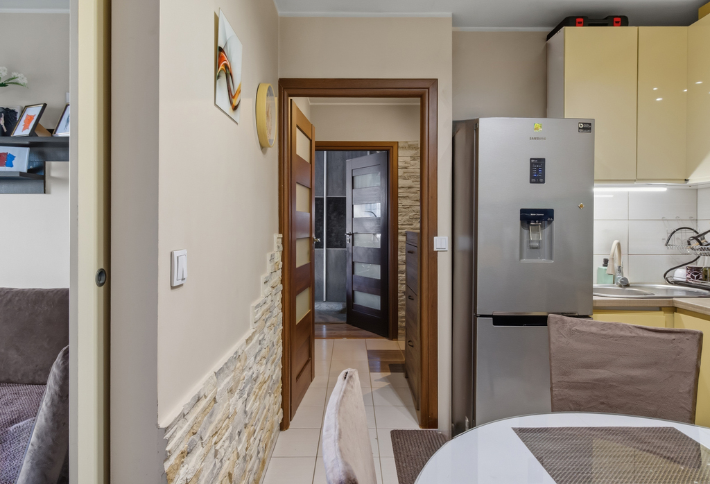 3 pokoje, duży balkon - blisko trasy S7