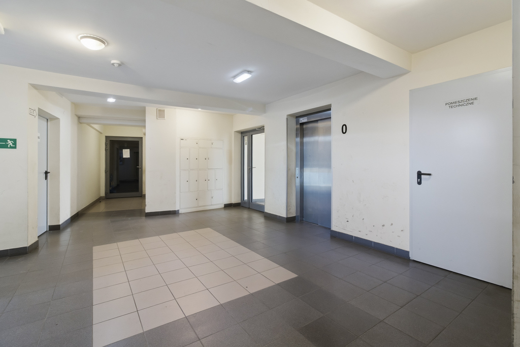 3 pokoje, duży balkon - blisko trasy S7