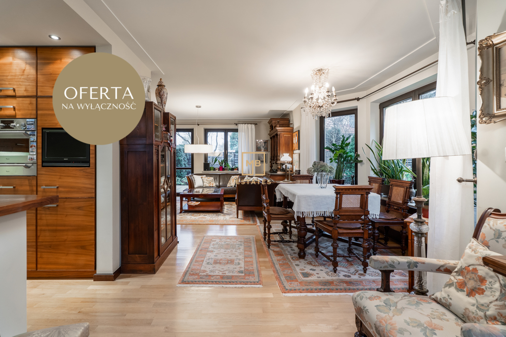 Dom wolnostojący na strzeżonym osiedlu.