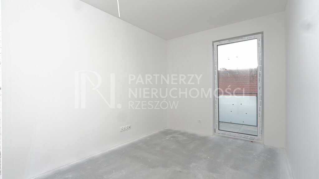 Jasionka - 4 Pokojowe Mieszkanie z Poddaszem !