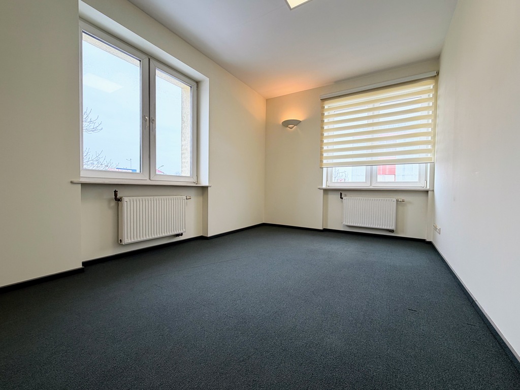 Lokal biurowy, 92 m2, 4 pomieszczenia