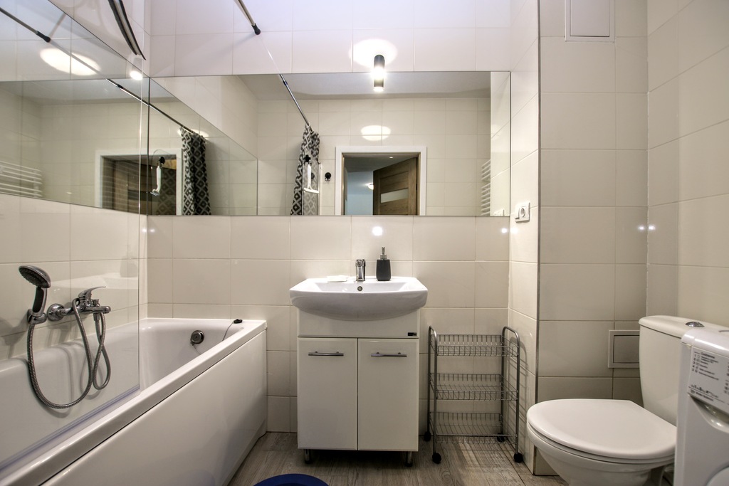 z ogródkiem/tarasem, komórką lok.