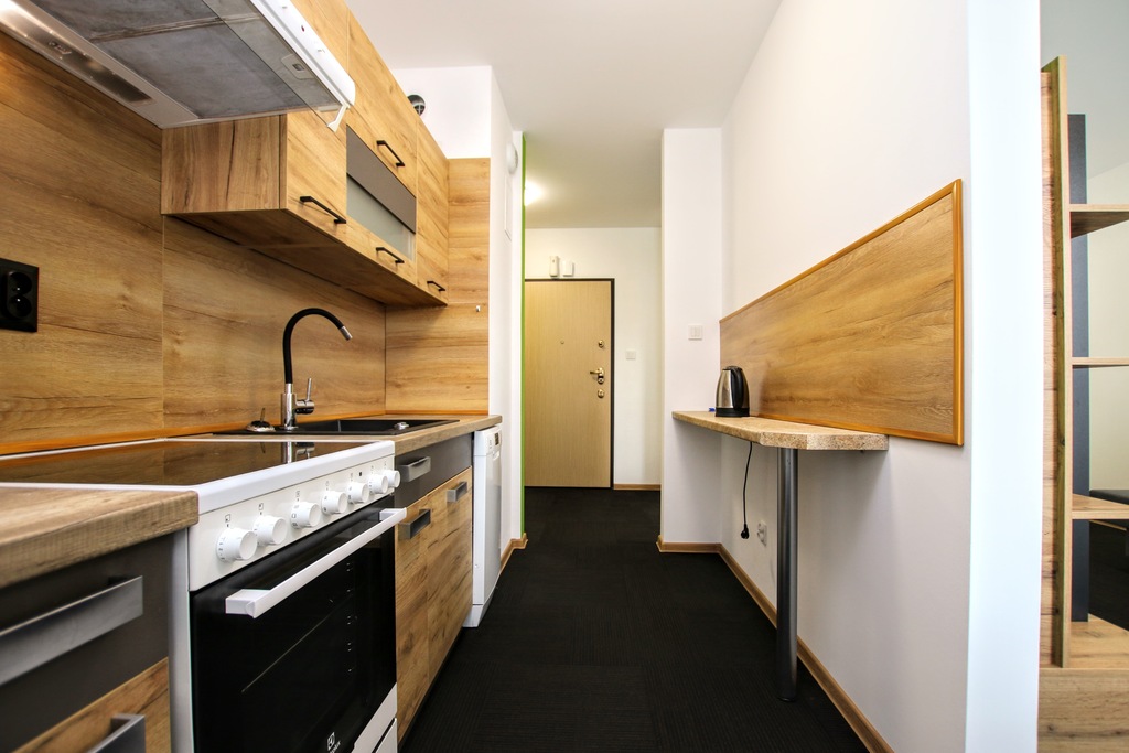 z ogródkiem/tarasem, komórką lok.