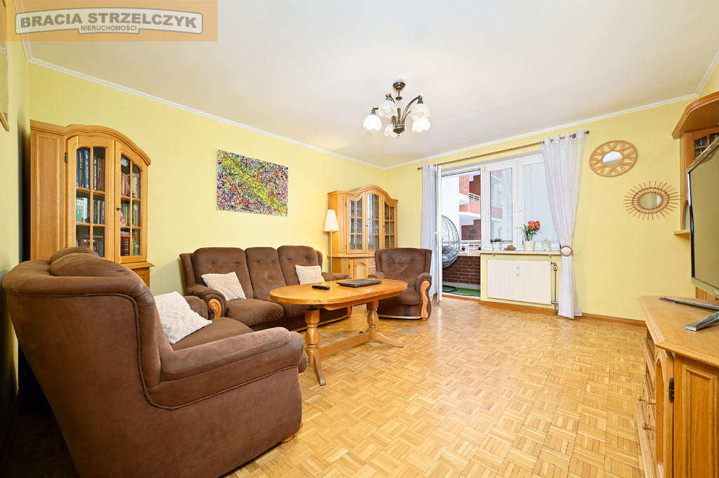 Gocław, 4 pokoje,  przy Parku Nad Balatonem.