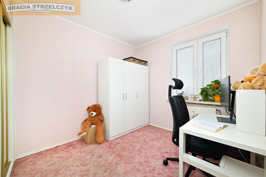 Gocław, 4 pokoje,  przy Parku Nad Balatonem.