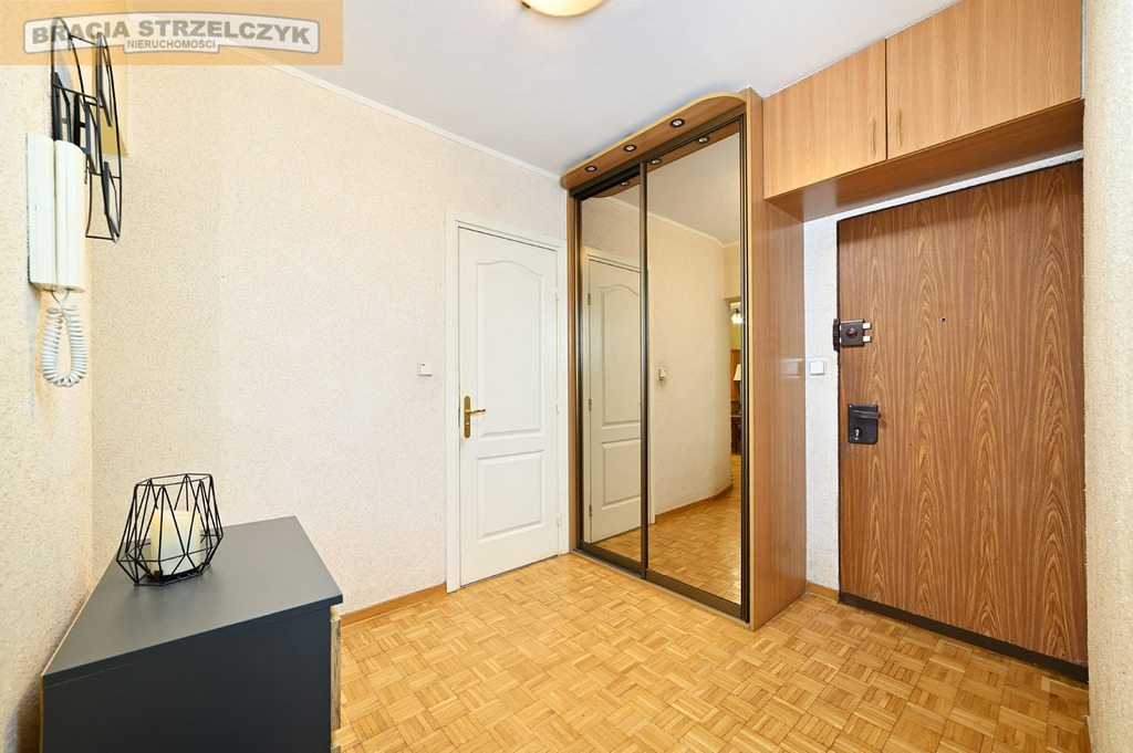 Gocław, 4 pokoje,  przy Parku Nad Balatonem.