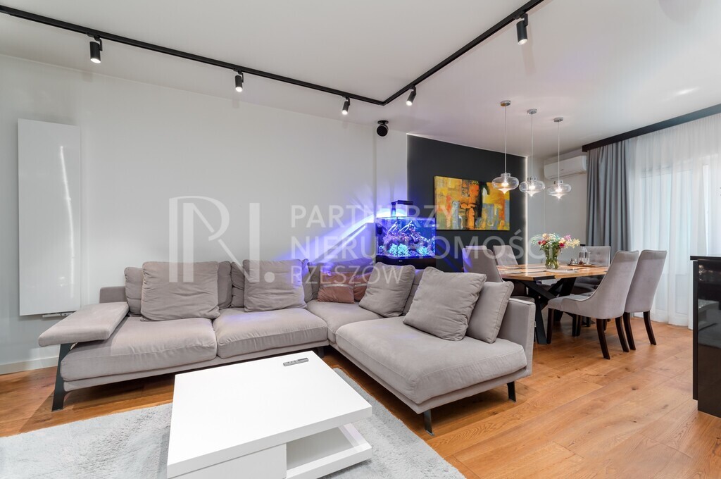 Dzielnica Parkowa -4 Pokoje + Garaż + Komórka