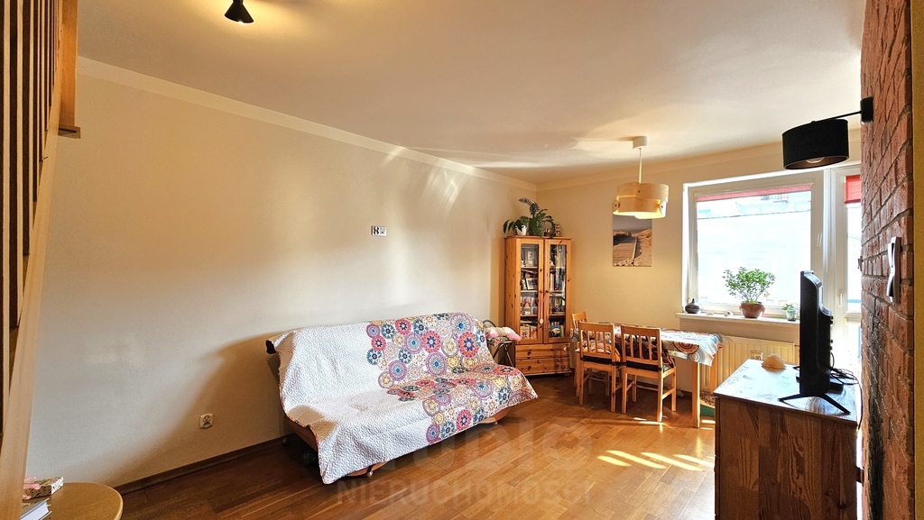 Balicka 74m 3 pok 2 poziomy garaż