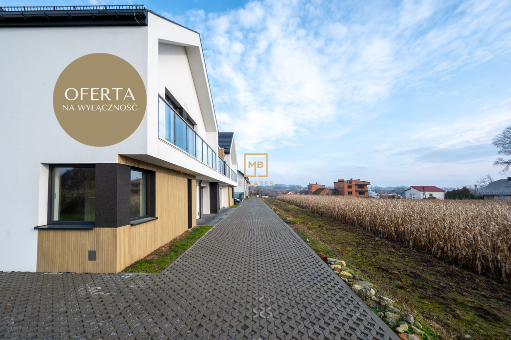 NOWOCZESNY SEGMENT W ZABUDOWIE BLIŹNIACZEJ