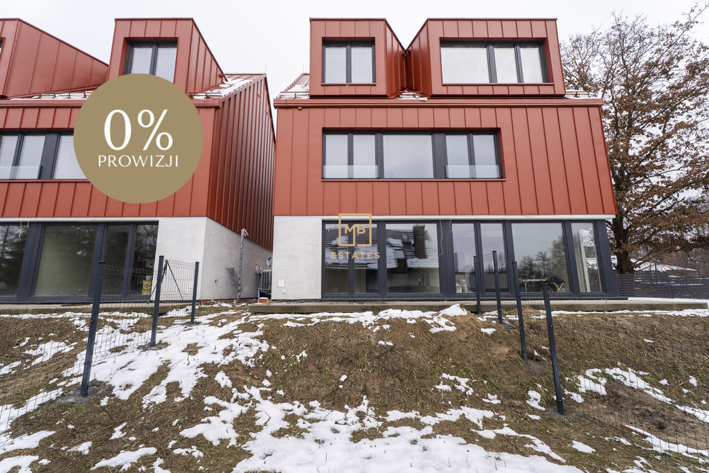 Nowoczesny Bliźniak w Uzdrowiskowej Części Miasta