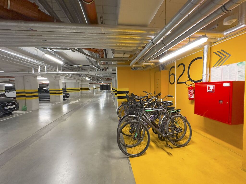 Przestronne mieszkanie - Nyska (balkon, parking)