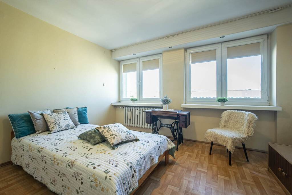 2 pokojowe mieszkanie Pabianice | ostatnie piętro