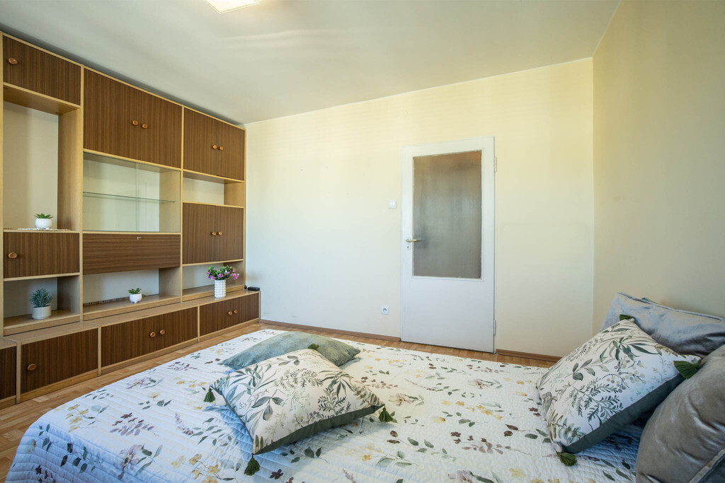 2 pokojowe mieszkanie Pabianice | ostatnie piętro