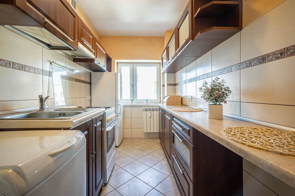 2 pokojowe mieszkanie Pabianice | ostatnie piętro