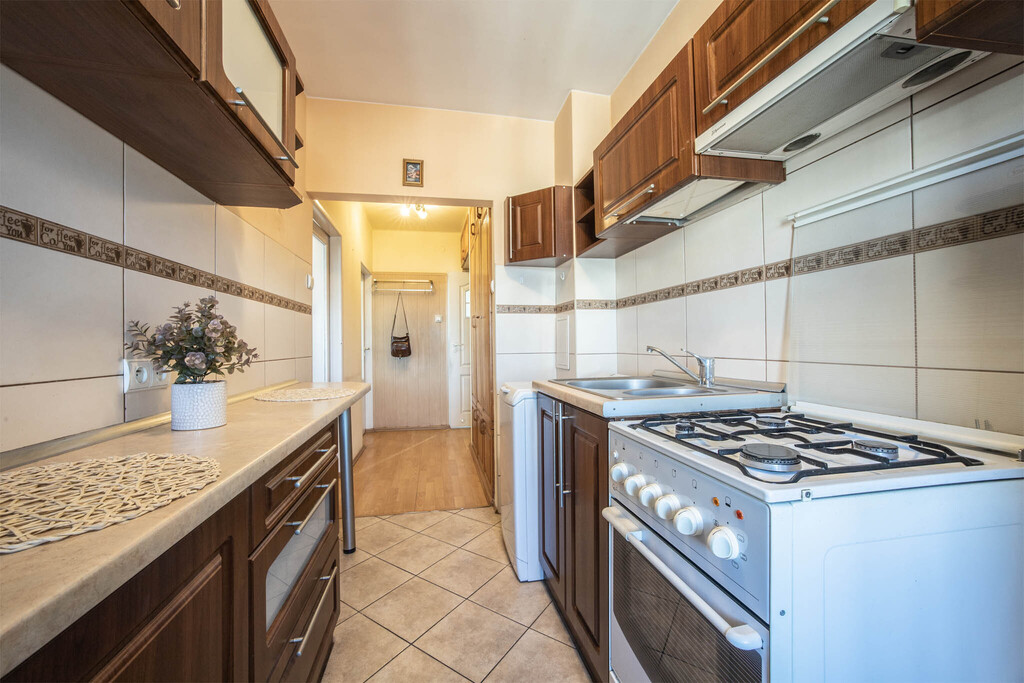 2 pokojowe mieszkanie Pabianice | ostatnie piętro