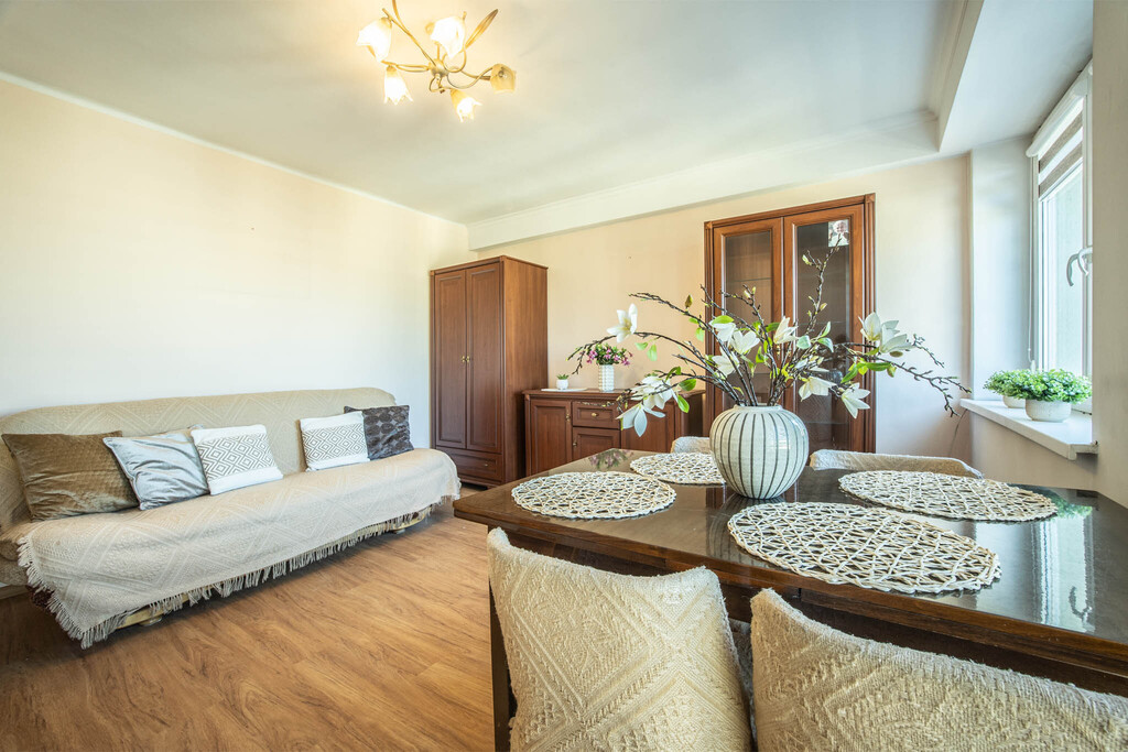 2 pokojowe mieszkanie Pabianice | ostatnie piętro