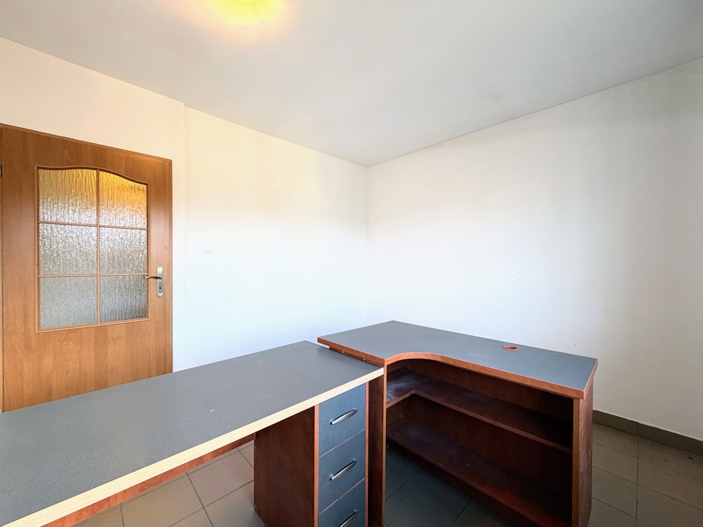 Wolny od zaraz, blisko obwodnicy, parking