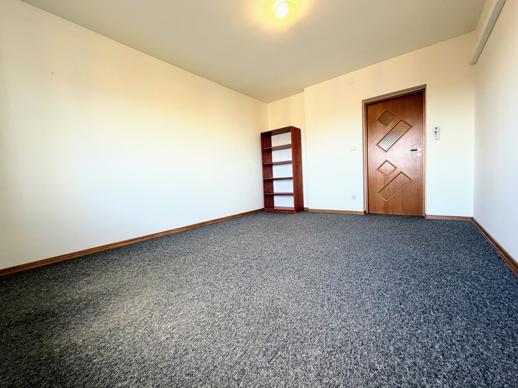 Wolny od zaraz, blisko obwodnicy, parking