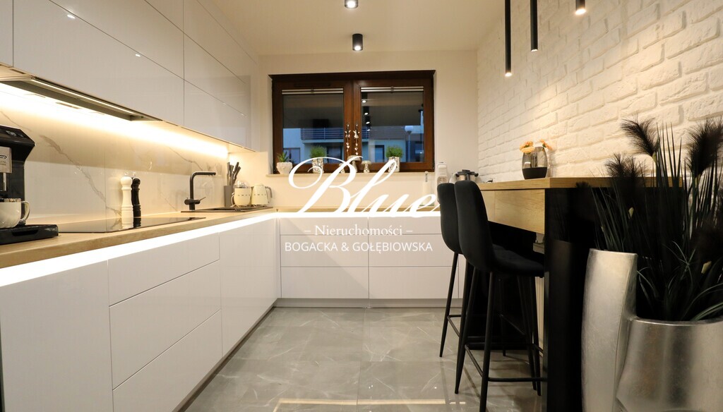 Mieszkanie z dużym tarasem i komórką lokatorską