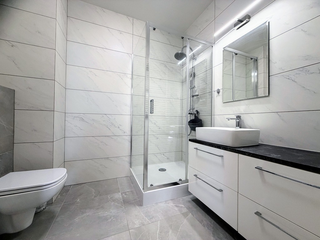 Nowoczesne, balkon, komórka, garaż