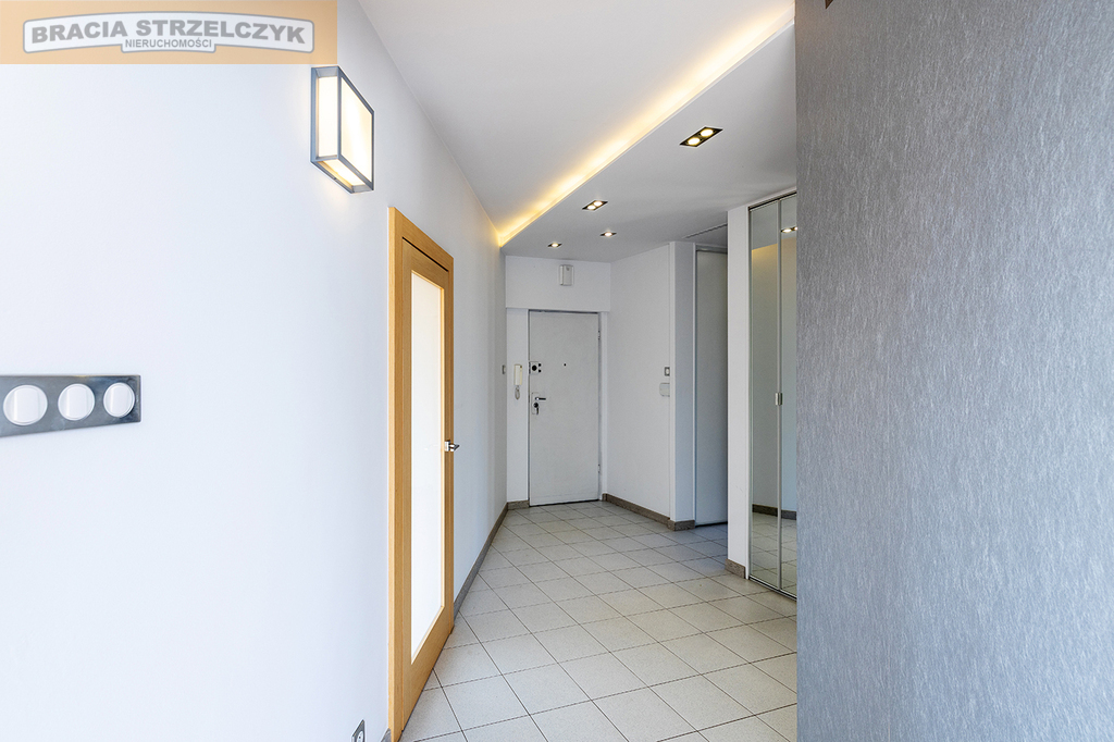 Dwupoziomowe mieszkanie 121,25 m2, Bemowo.