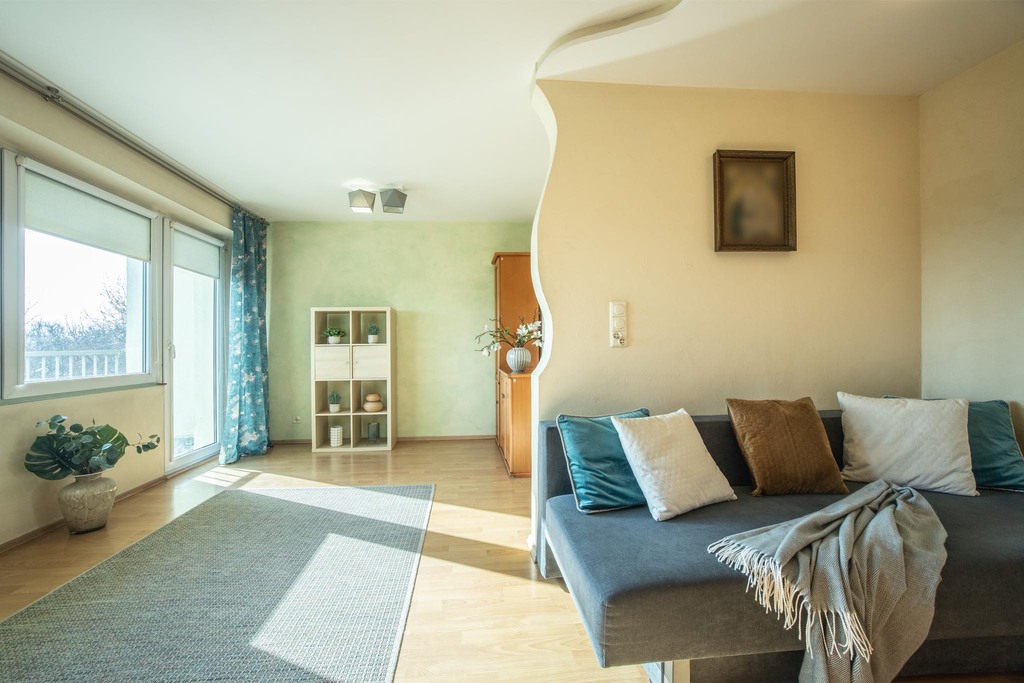 Rezerwacja - Tuwima - A wokoło świat się kręci!