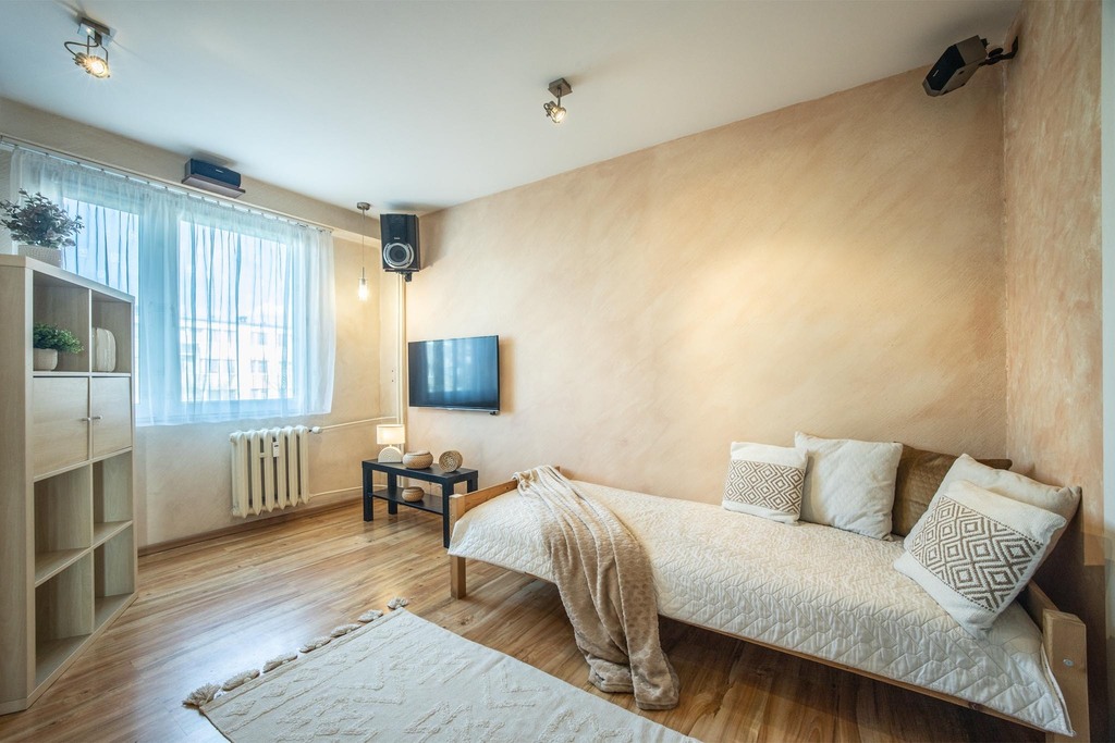 Rezerwacja - Tuwima - A wokoło świat się kręci!