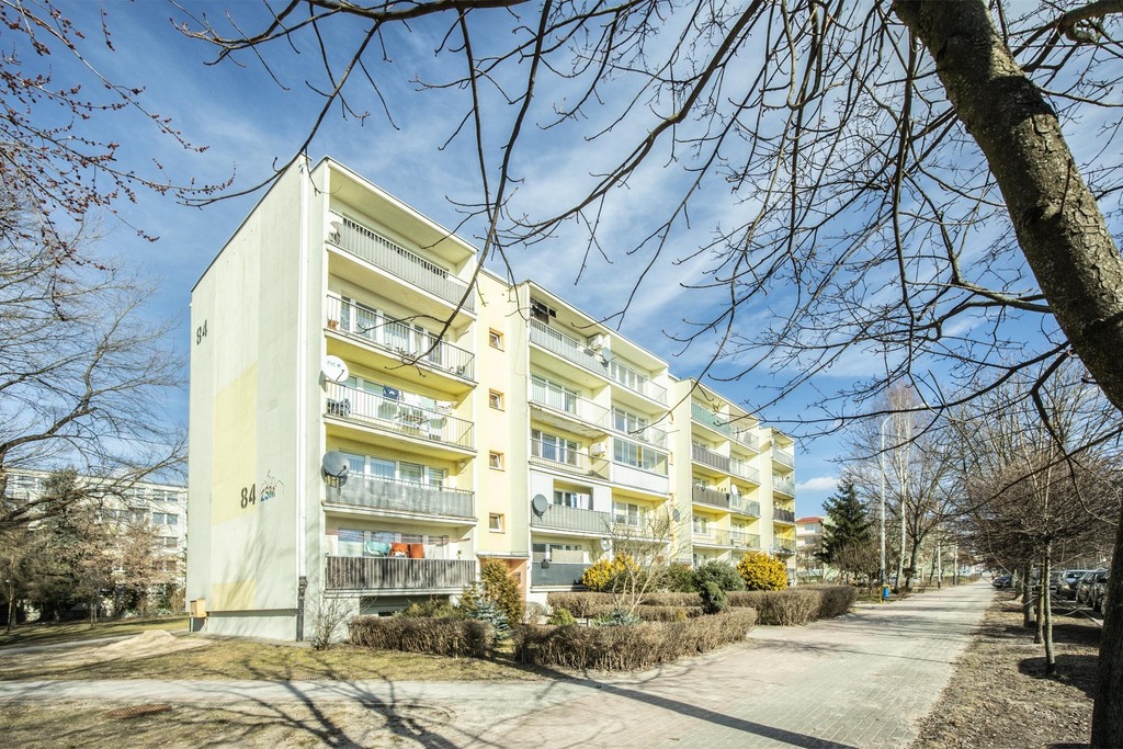 Rezerwacja - Tuwima - A wokoło świat się kręci!