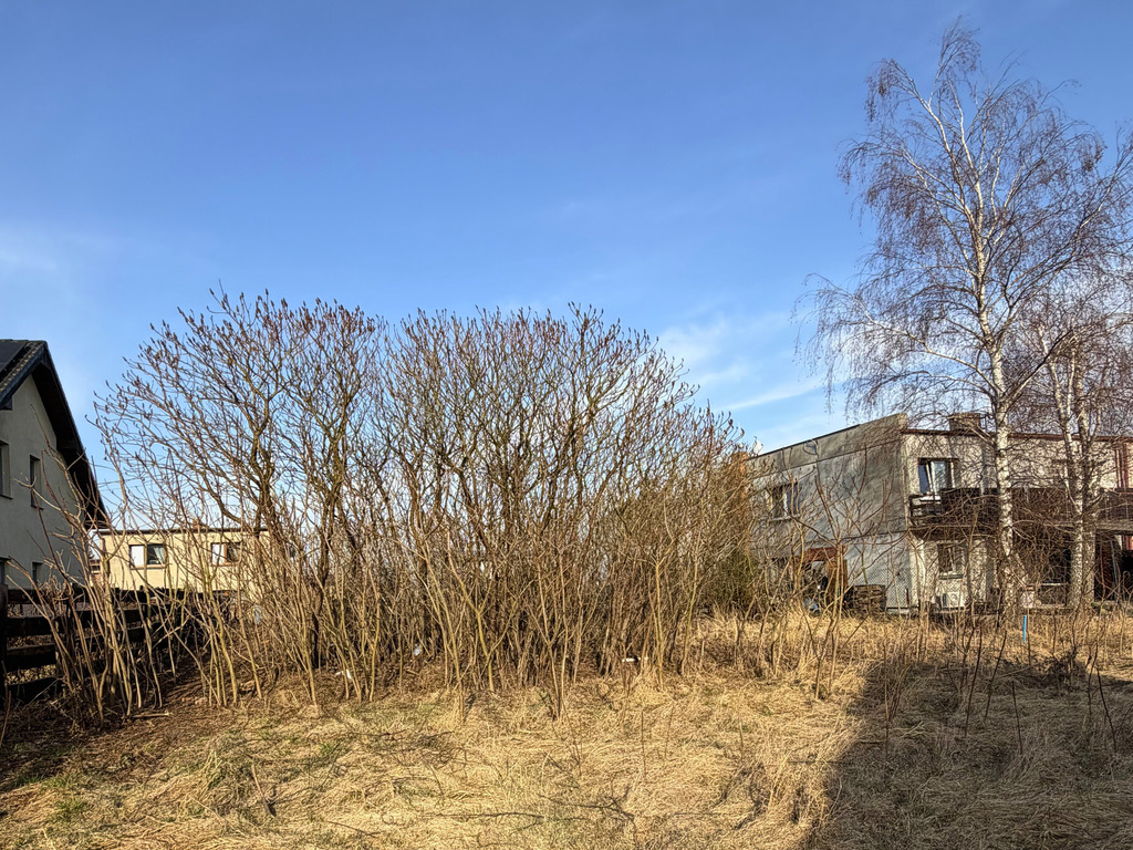 Dopiewiec: Działka 673m² | media | droga