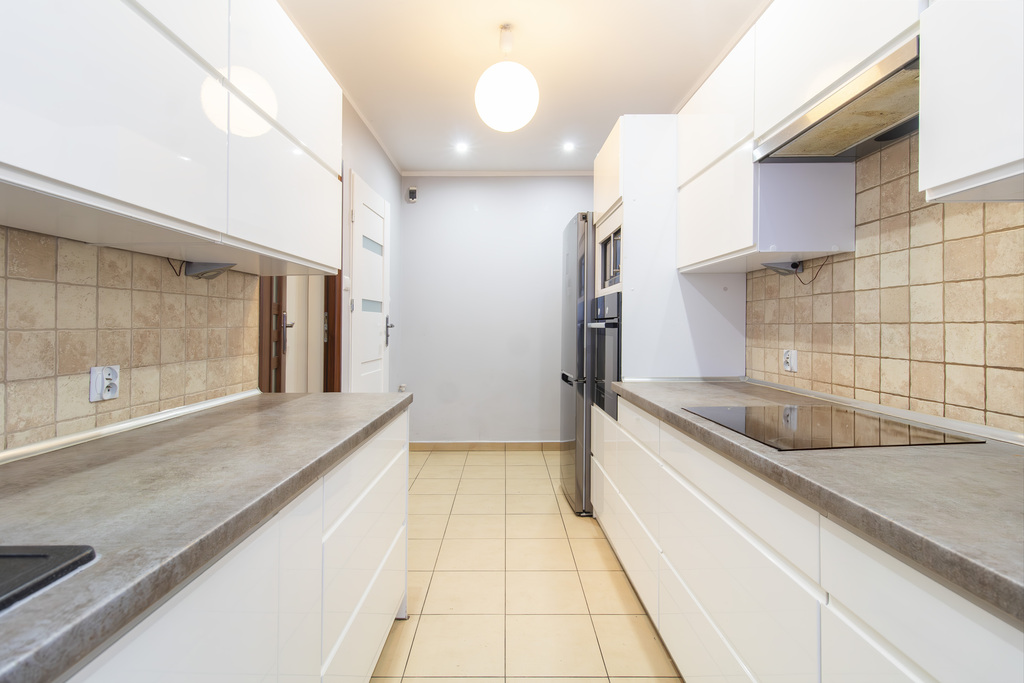 NOWA CENA! Przestronne 4-pokojowe mieszkanie 80 m2