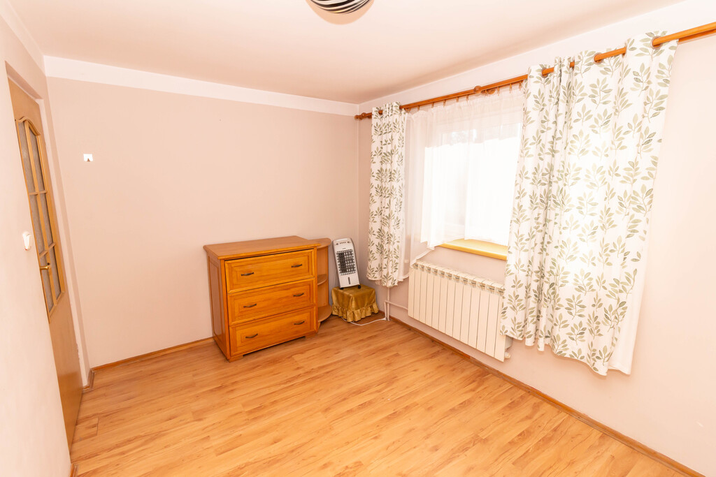 Dom przy mieście 130m2 działka 1400m2 Szewna