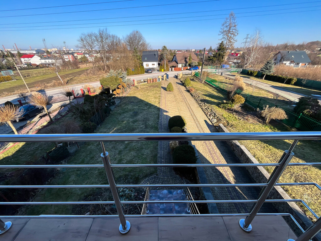Dom przy mieście 130m2 działka 1400m2 Szewna