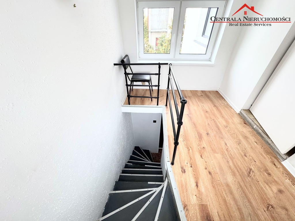 Dom wolnostojący 6 pokoi na osiedlu Stawki