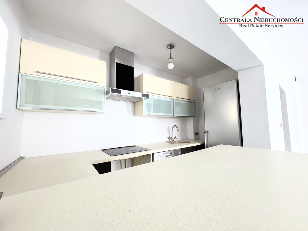 Dom wolnostojący 6 pokoi na osiedlu Stawki