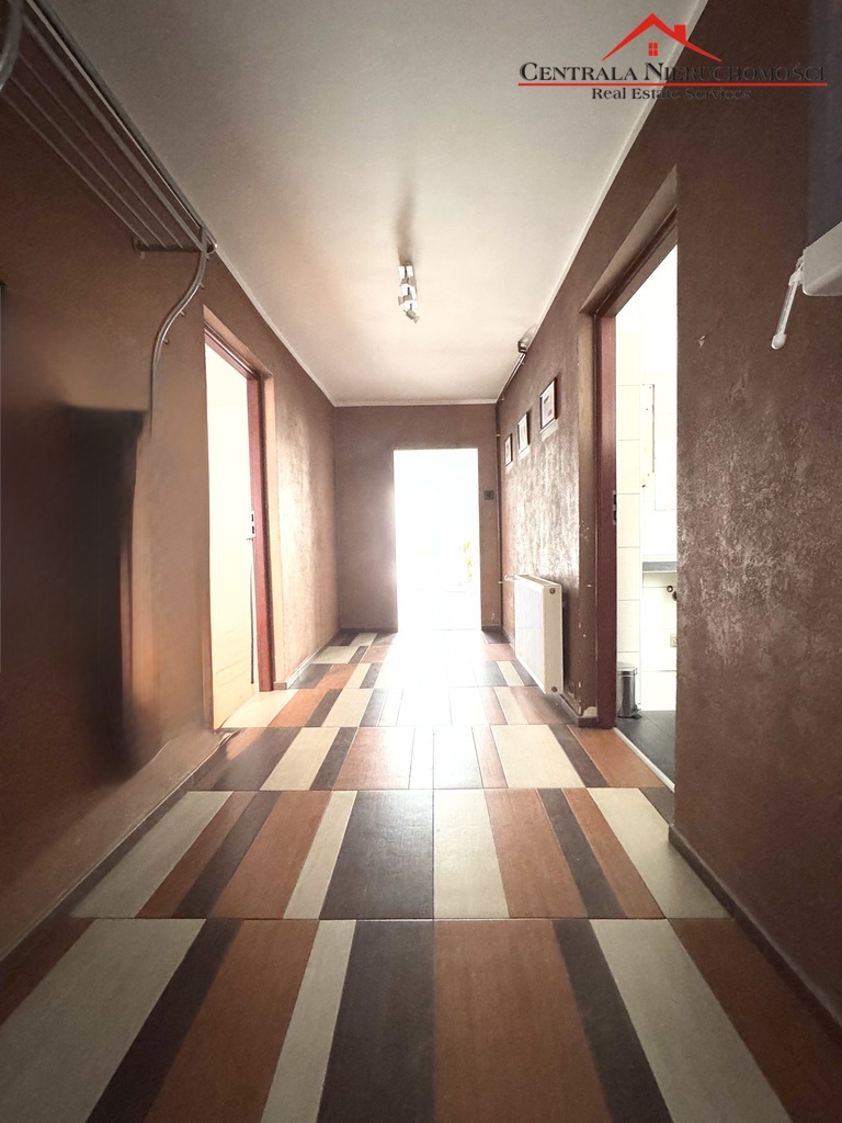 Dom wolnostojący 6 pokoi na osiedlu Stawki