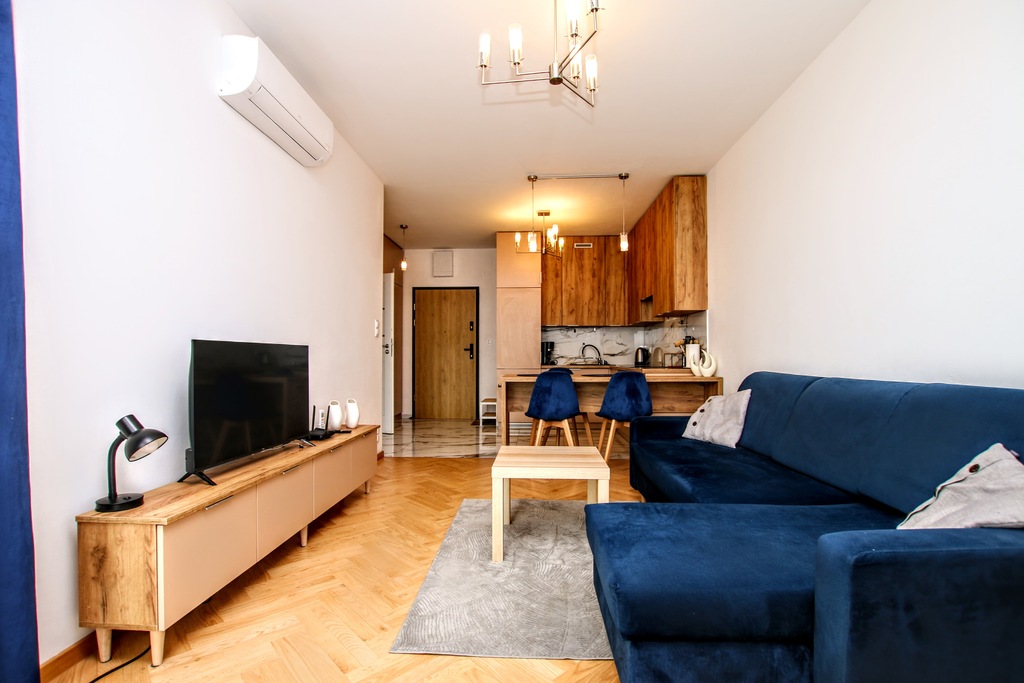 16 piętro, klimatyzacja, 2 miejsca post.