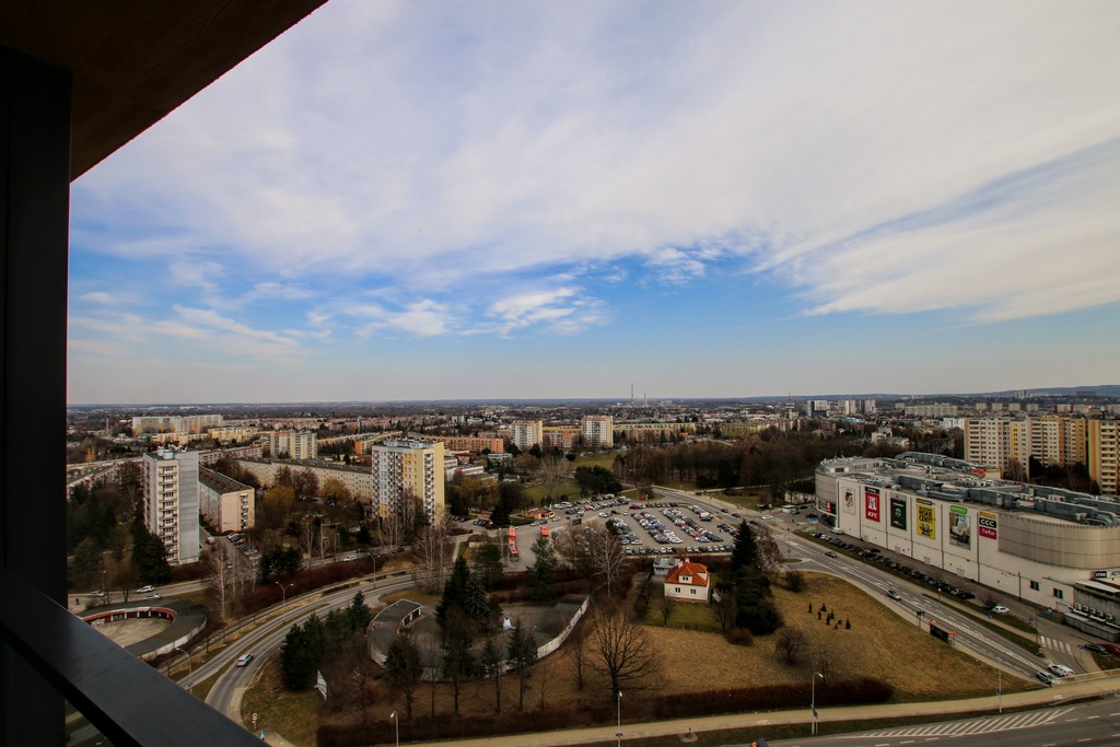 16 piętro, klimatyzacja, 2 miejsca post.