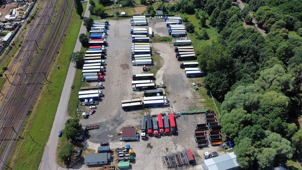 Utwardzony plac 1 ha, media, ogrodzenie – Dąbie