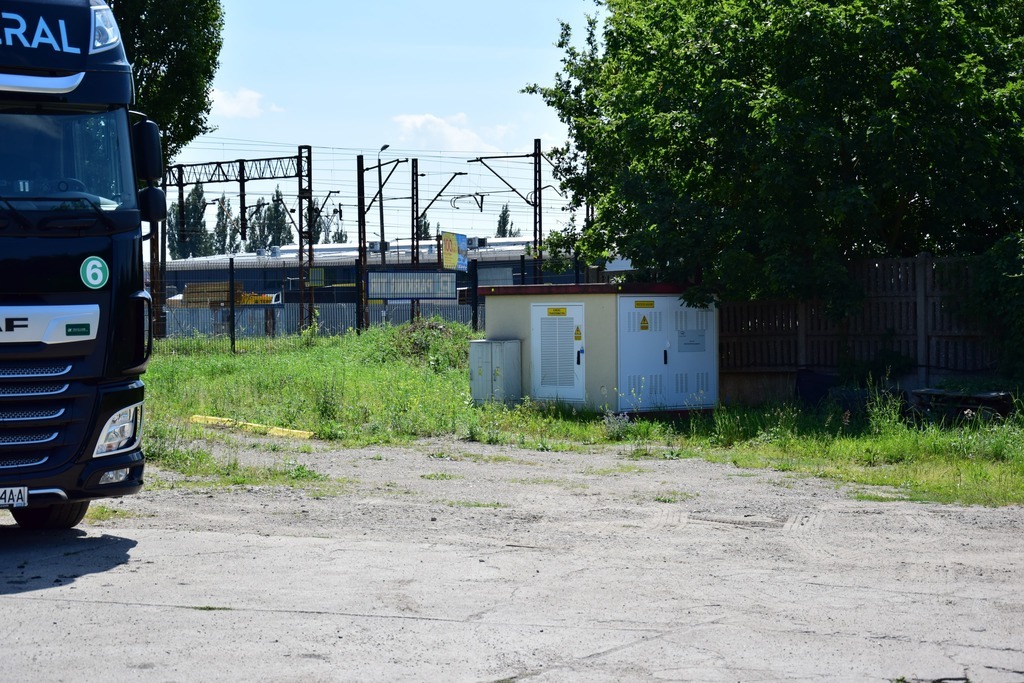 Utwardzony plac 1 ha, media, ogrodzenie – Dąbie