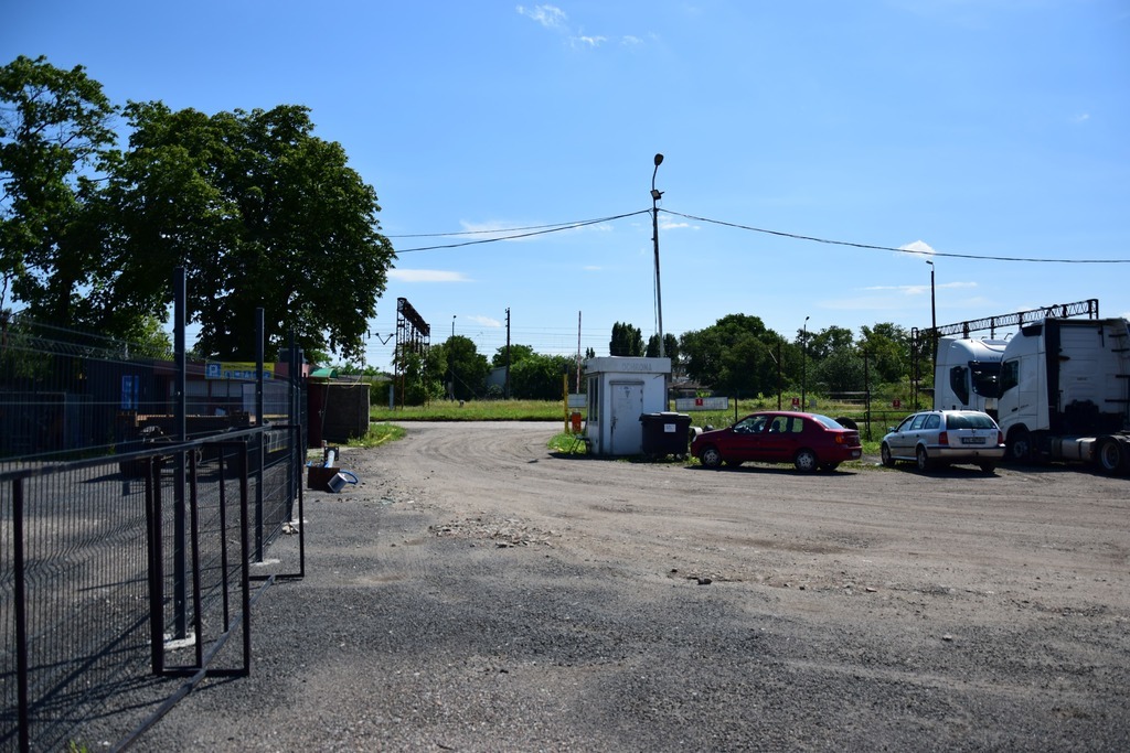 Utwardzony plac 1 ha, media, ogrodzenie – Dąbie