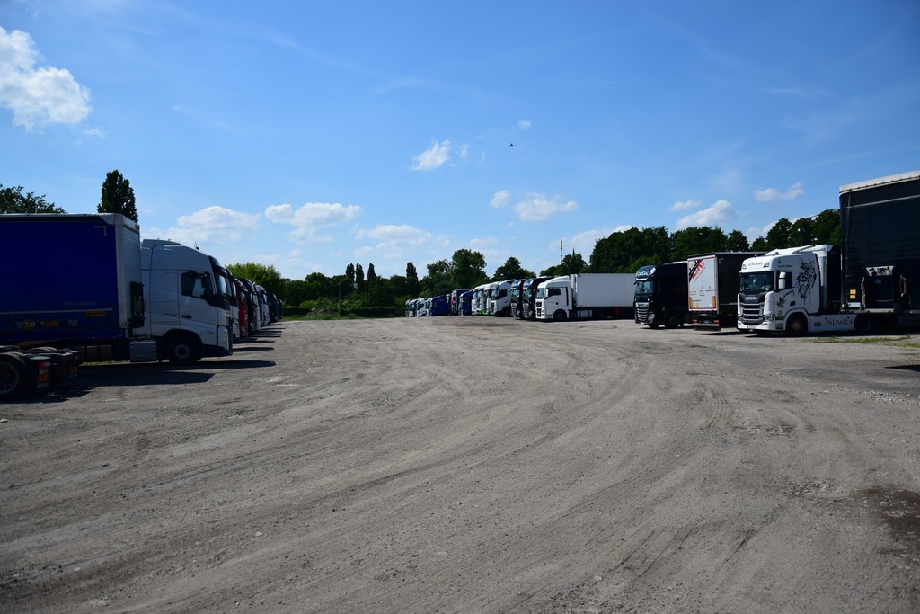 Utwardzony plac 1 ha, media, ogrodzenie – Dąbie