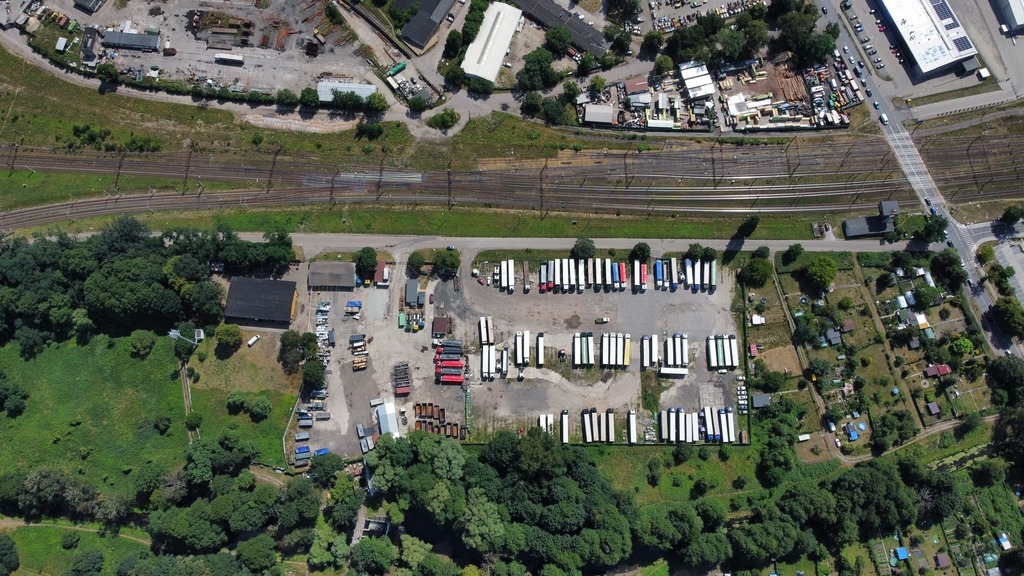 Utwardzony plac 1 ha, media, ogrodzenie – Dąbie