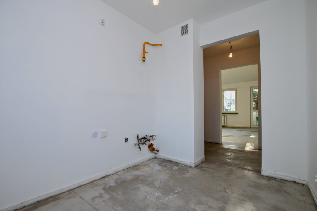 przestronne, stan deweloperski, balkon, 4 pokoje