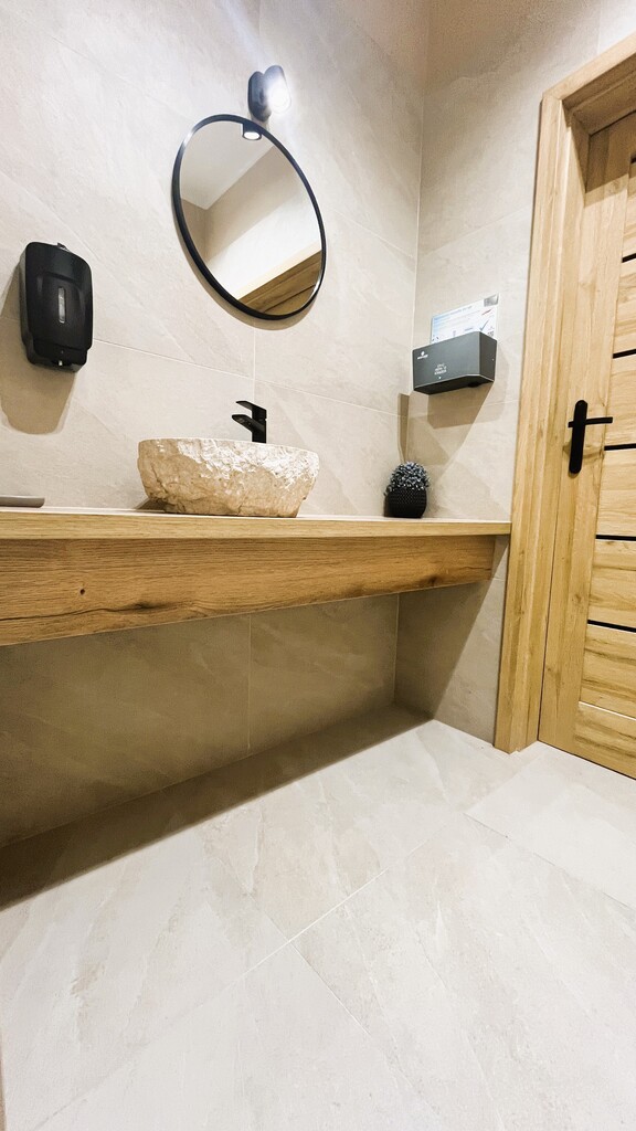 Wynajem lokal uż.gastronomiczny 370 m2.Opole RYNEK