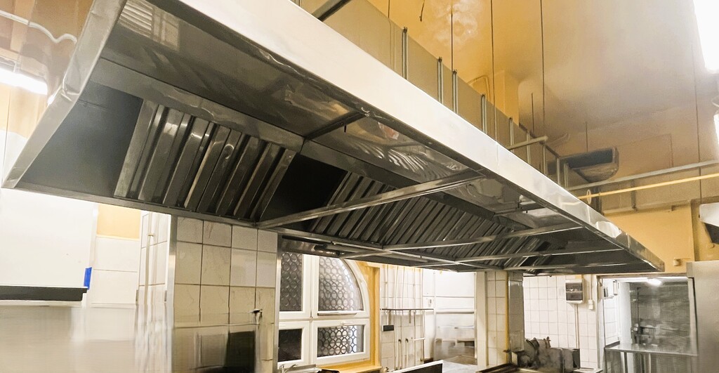 Wynajem lokal uż.gastronomiczny 370 m2.Opole RYNEK