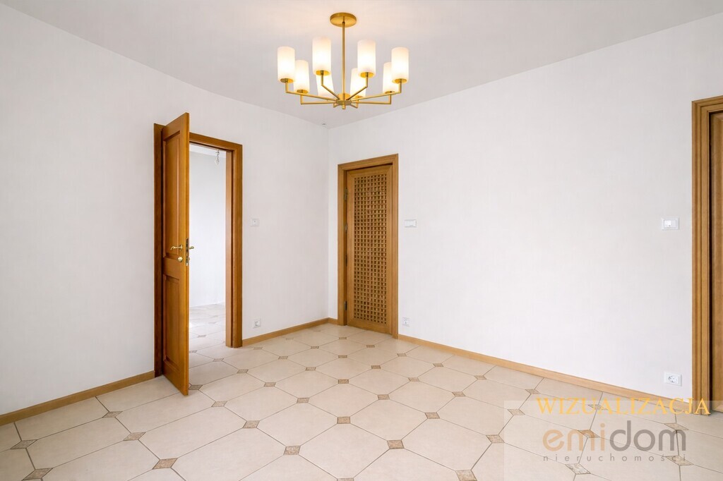 Kamienica z windą | Łazienki Królewskie | Metro