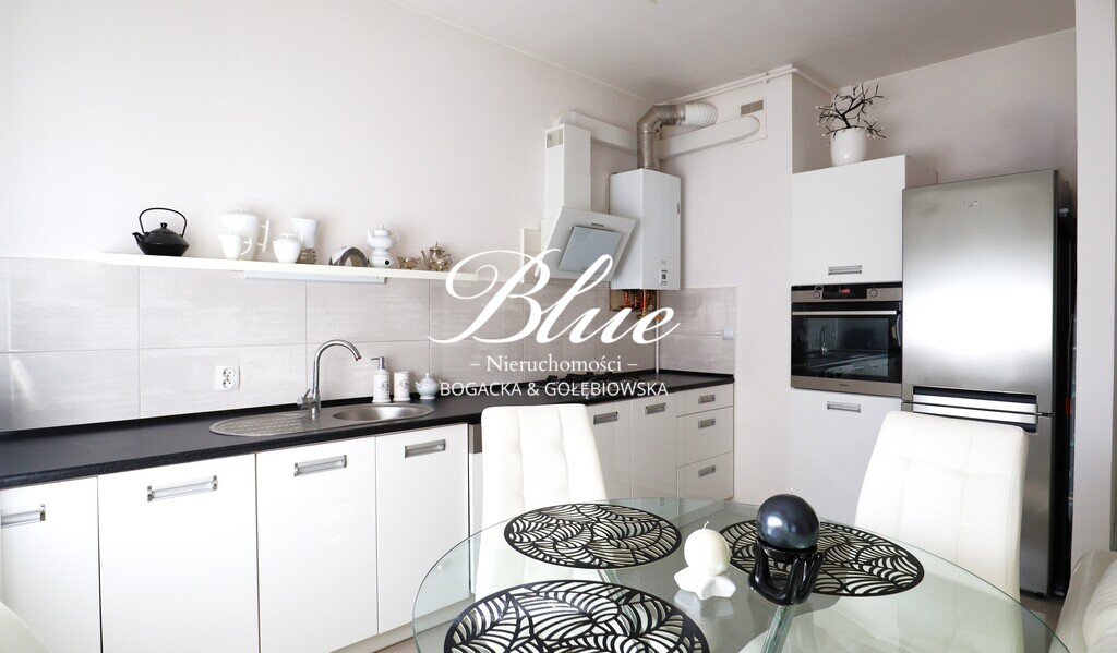 Słoneczne duże dwupokojowe mieszkanie z ogródkiem